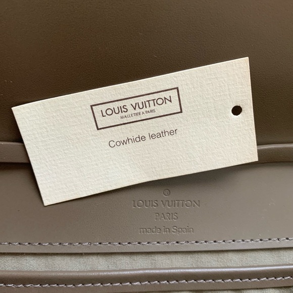 Louis Vuitton Epi Leather Honfleur Clutch Bag - Picture 10 of 15